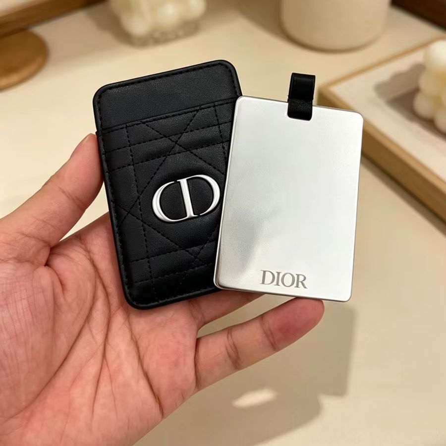 Bolso Dior de Dior, multifunci - Perfume Fine Fragrance reseña y precio