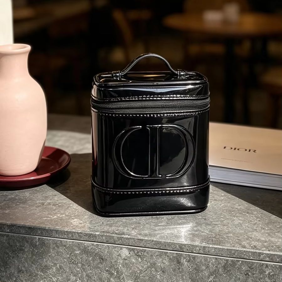 Bolso DIORs de malla negra par - Perfume Fine Fragrance reseña y precio